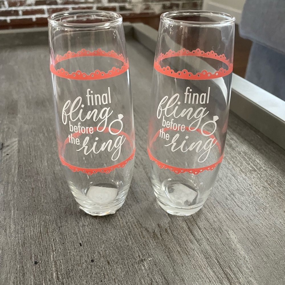 NWT 2 Final Fling Before the Ring Champagne Flutes - Pink